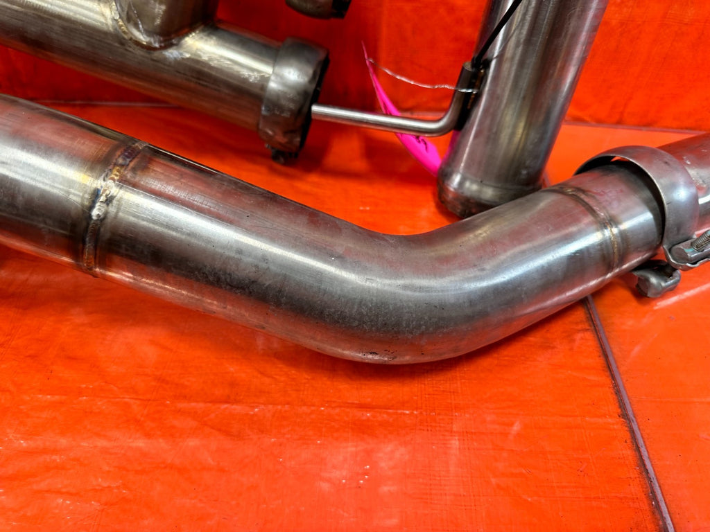 17 20 INFINITI Q60   EXHAUST  DOWN PIPES MID PIPES MUFFLERS   1 TIP IS MISSING23