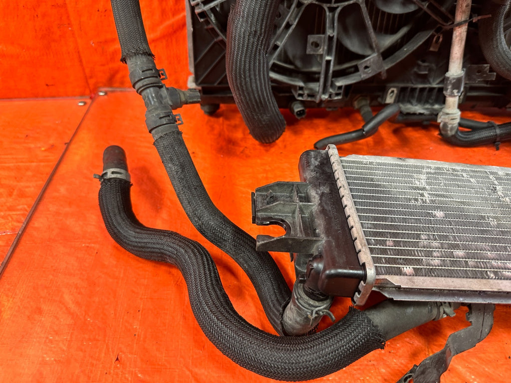 16 24 INFINITI Q50   3.0L   RADIATOR W/ FANS WATER PUMP / HEAT EXCAHNGER / TANKS4