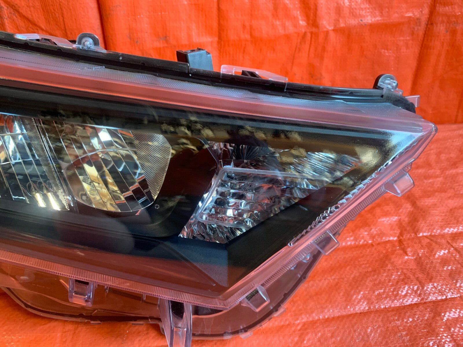 OEM 2019 2020 19 20 TOYOTA RAV4 XLE PASSENGER RIGHT HEADLIGHT BLACK HOUSING LED3