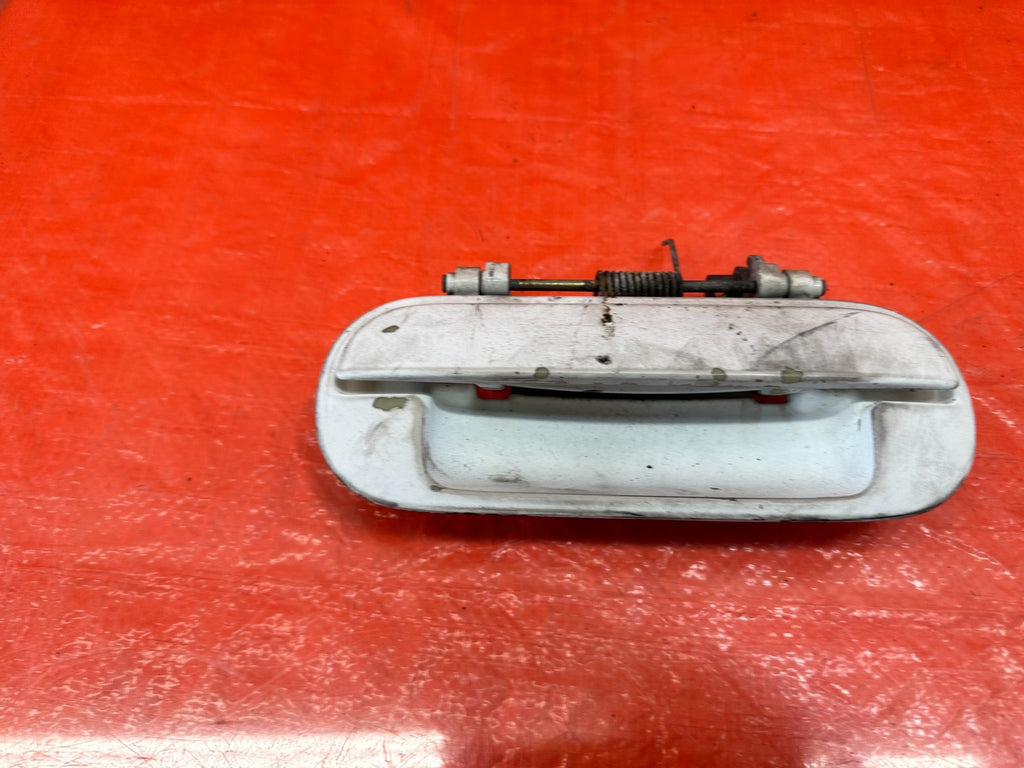 95 98 HONDA ODYSSEY   DRIVER LEFT REAR EXTERIOR DOOR HANDLE   WHITE   OEM #1936