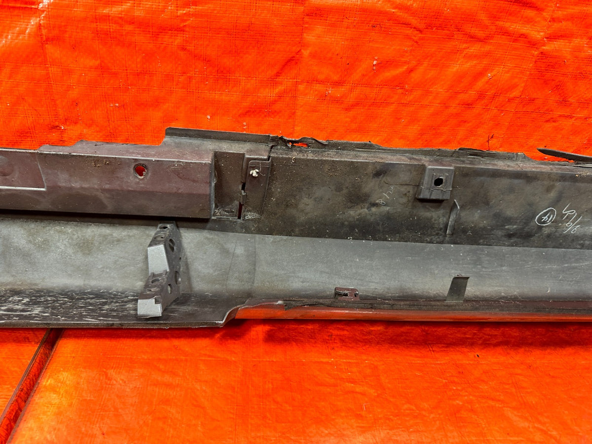 09-13 INFINITI G37 CONVERTIBLE - RIGHT SIDE SKIRT ROCKER MOLDING OEM #31014