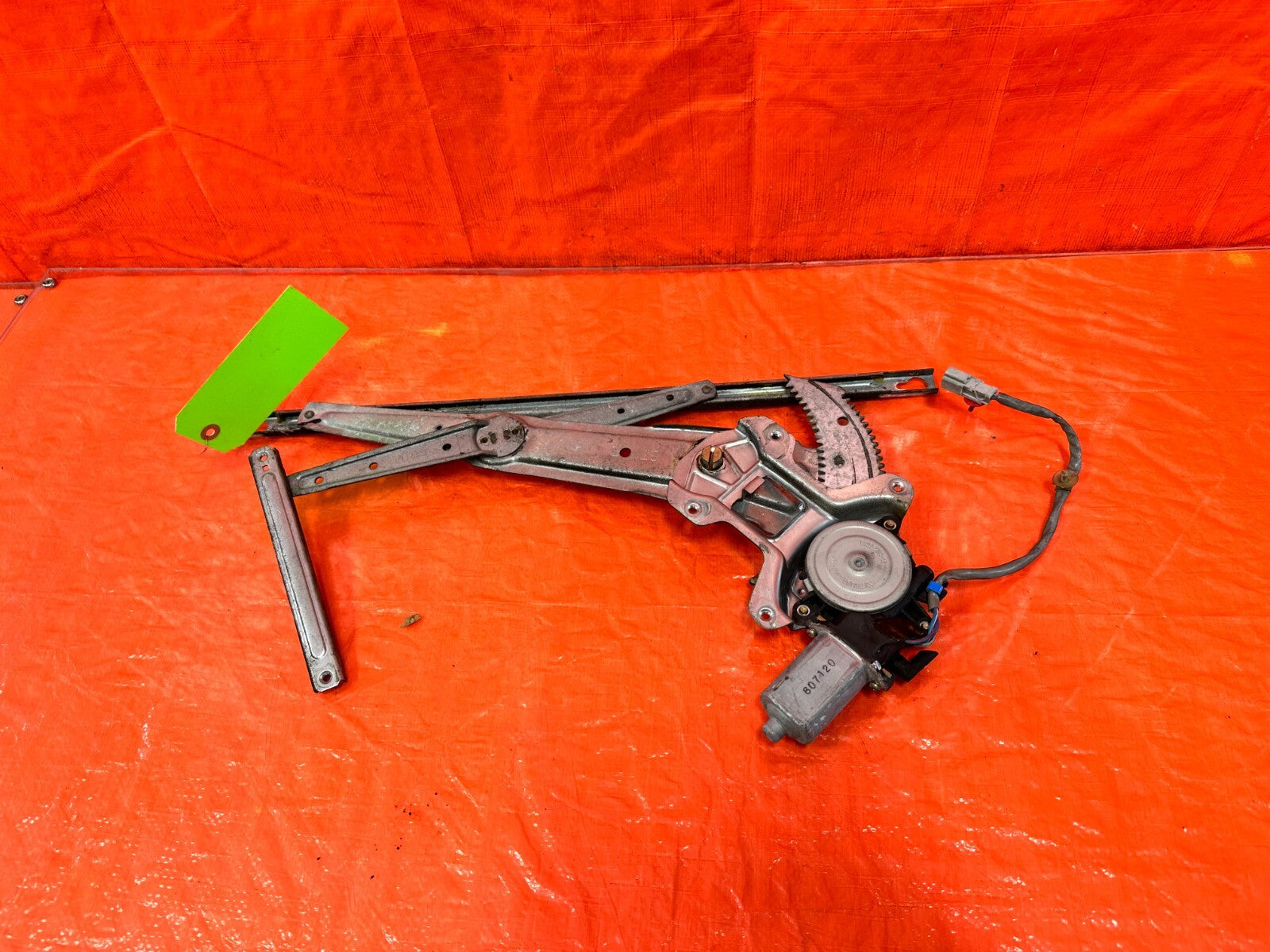94 01 ACURA INTEGRA   2 DOOR ONLY   WINDOW REGULATOR   PASSENGER RIGHT   OEM 2749
