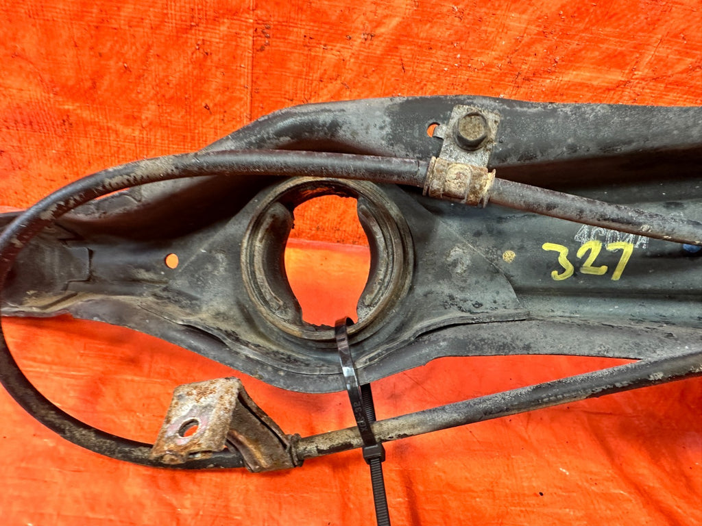 92 95 HONDA CIVIC   DRIVER LEFT REAR TRAILING ARM CONTROL ARM   OEM 32718
