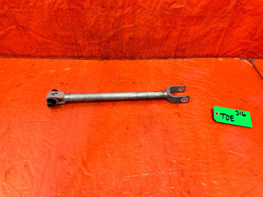 16 24 INFINITI Q50   3.0L   ALUMINUM REAR CONTROL ARM   LEFT RIGHT   OEM 3160