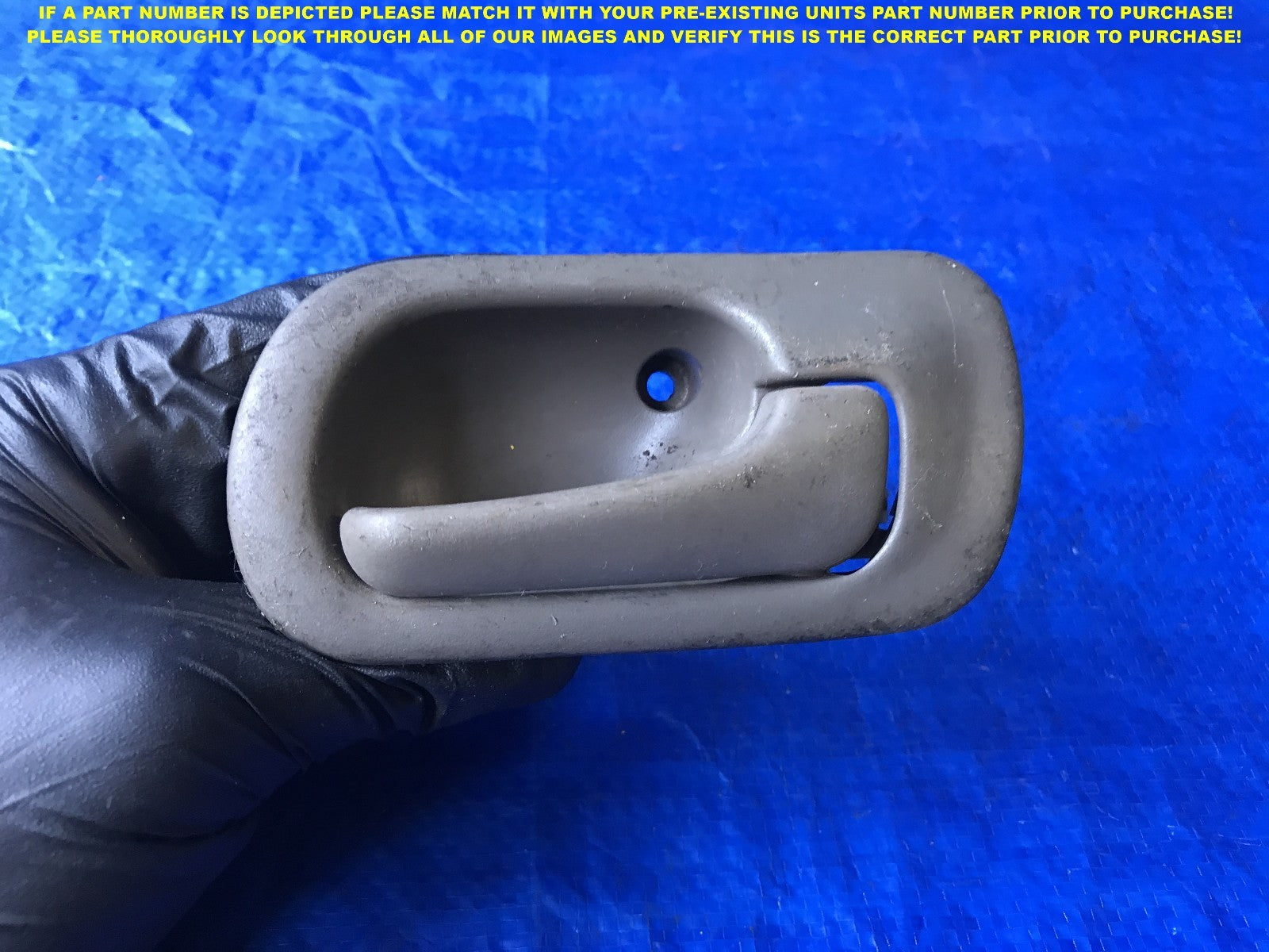 OEM 1996 1998 HONDA CIVIC SEDAN PASSENGER RIGHT REAR INTERIOR DOOR HANDLE     0