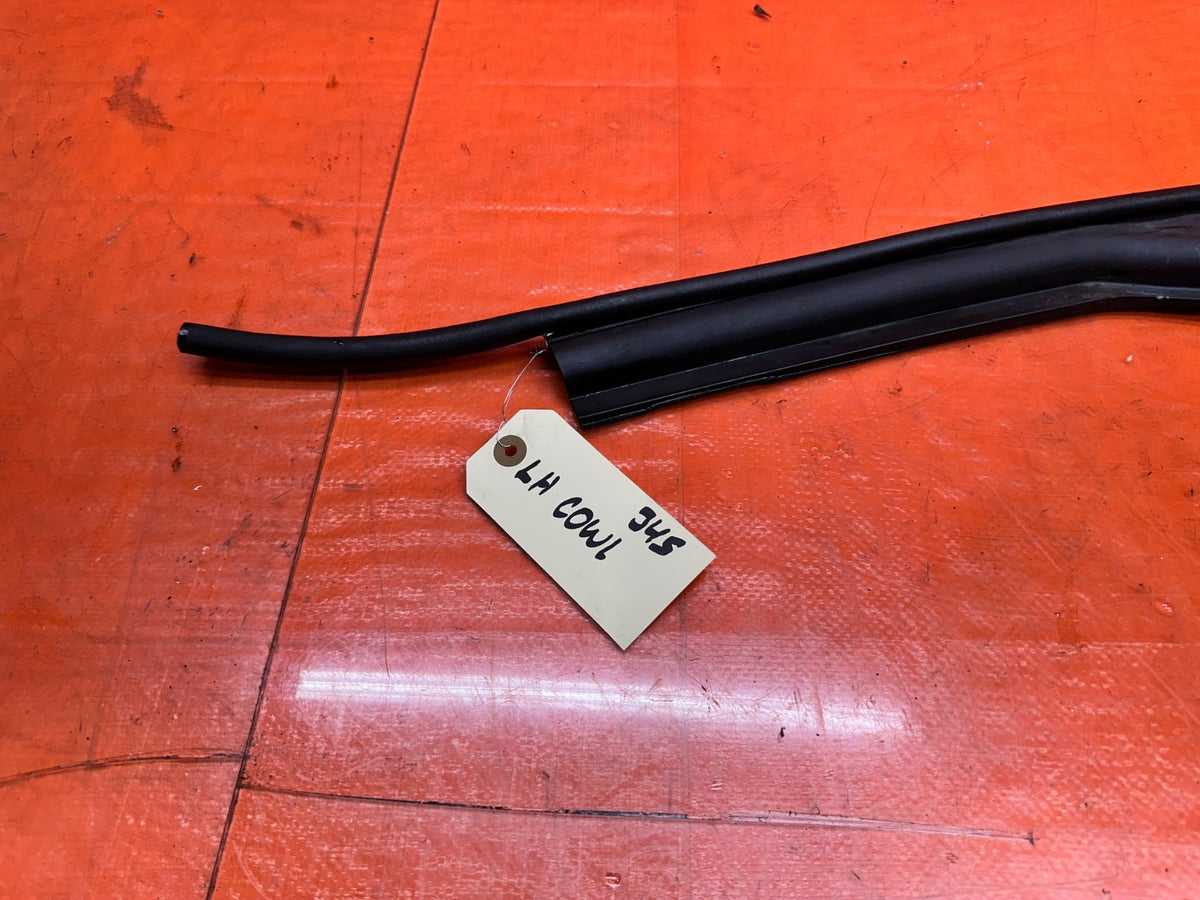 14-15 INFINITI Q50 3.7L AWD DRIVER LEFT FRONT FENDER SIDE MOLDING TRIM GARNISH #6