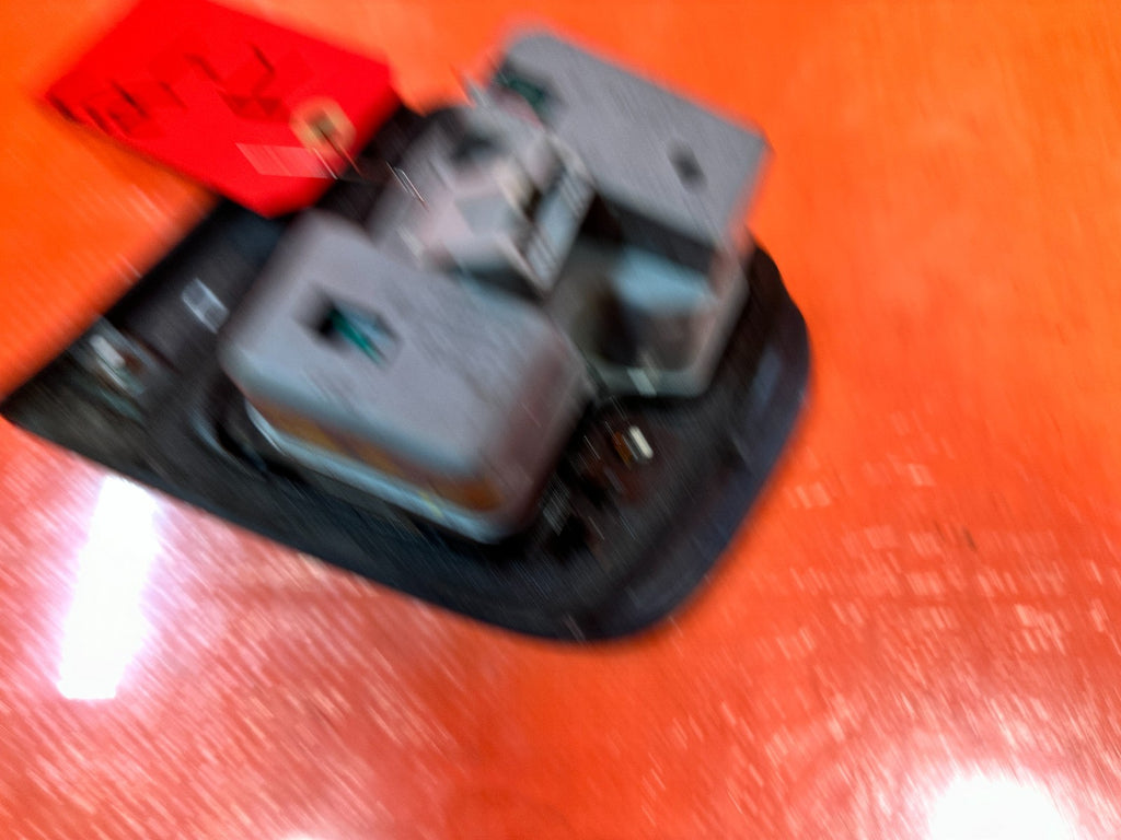 92 95 HONDA CIVIC   2D COUPE   LEFT   INNER TAIL LIGHT LAMP   OEM 3278