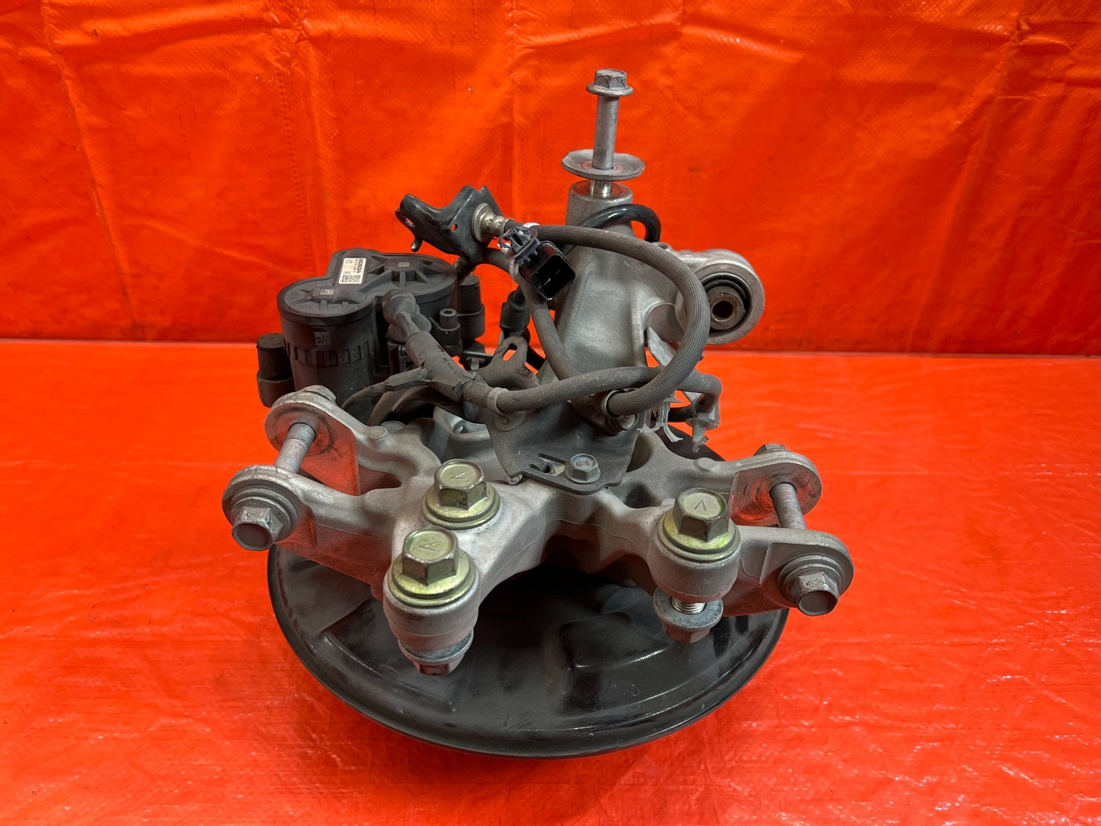 18 21 HONDA ACCORD RIGHT REAR SPINDLE KNUCKLE HUB W/ ELECTRONIC CALIPER OEM #18413