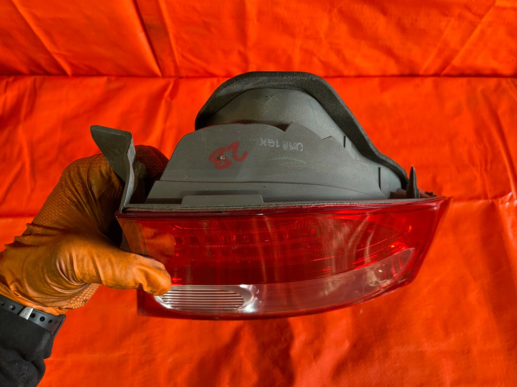 06 08 HONDA CIVIC   4 DOOR SEDAN   PASSENGER RIGHT OUTER TAIL LIGHT LAMP OEM6