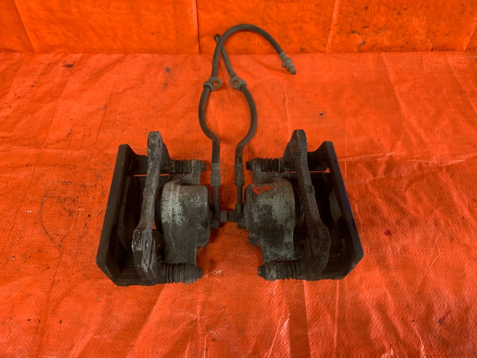 02 06 ACURA RSX TYPE S   FRONT BRAKE CALIPER SET CALIPERS LEFT AND RIGHT   OEM *7