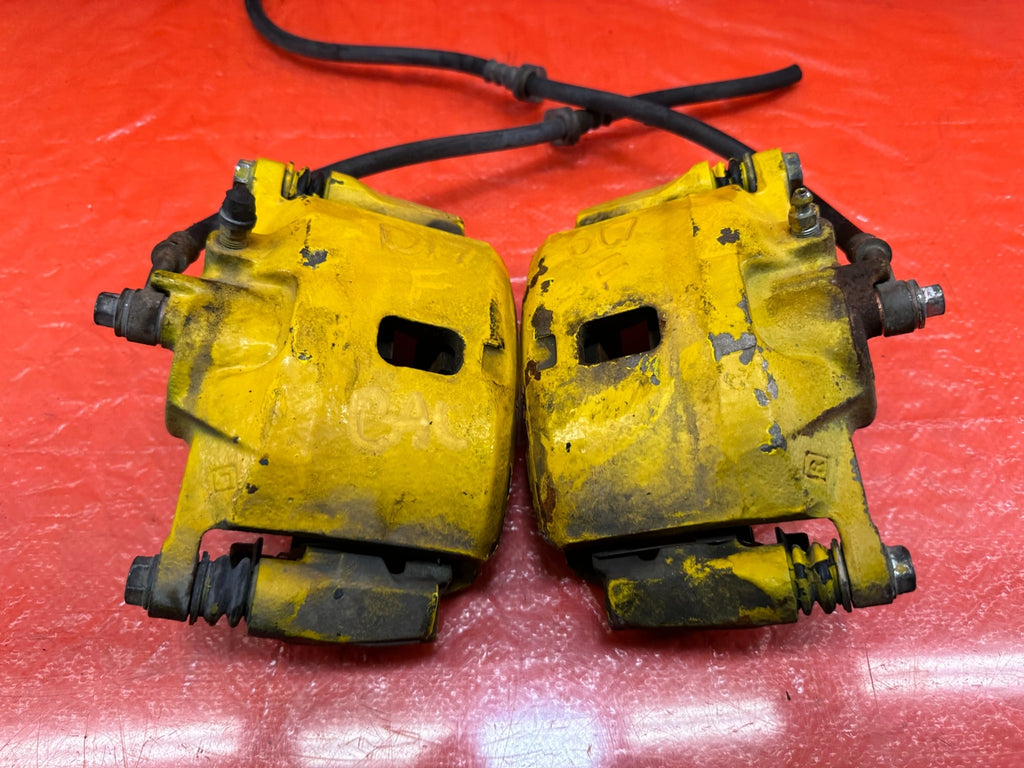 01 05 HONDA CIVIC EX MODEL LEFT AND RIGHT FRONT BRAKE CALIPERS OEM FACTORY #D176
