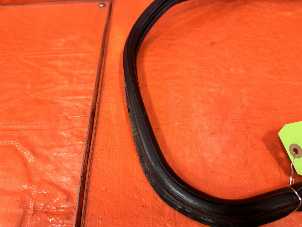 00 09 HONDA S2000   REAR TRUNK WEATHER STRIP GASKET SEAL   OEM FACTORY #2904