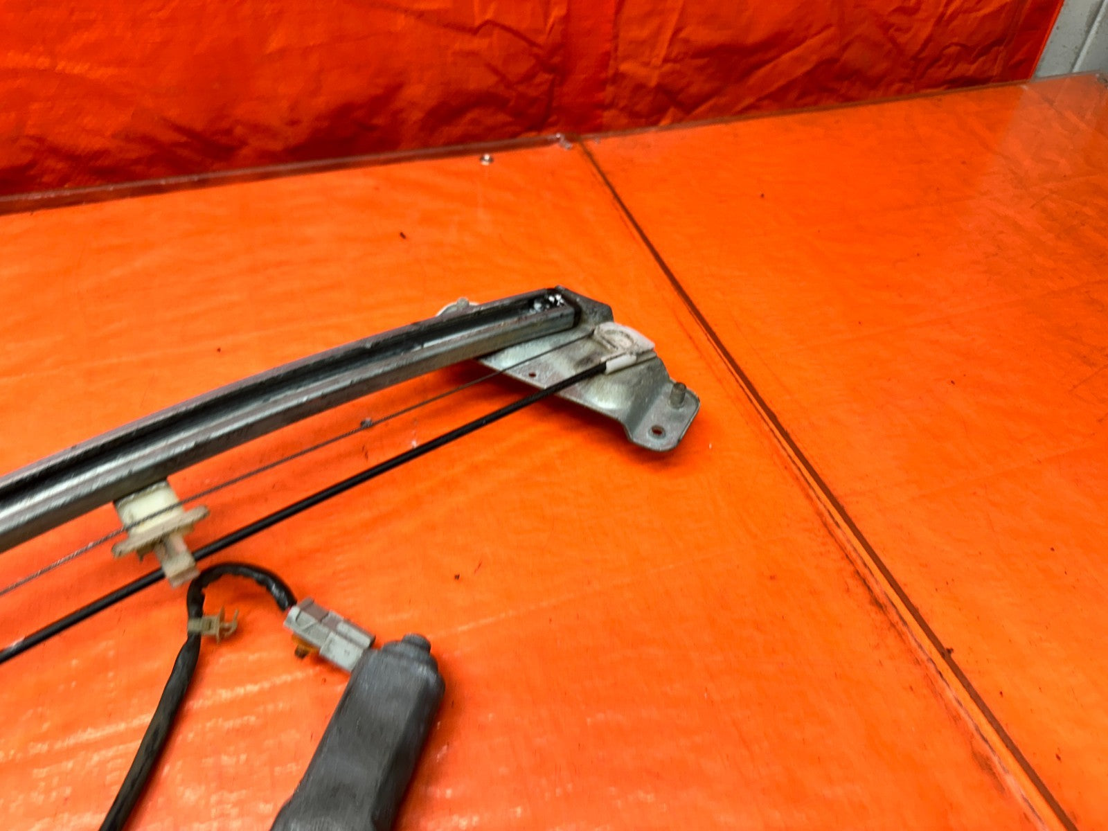 94-01 ACURA INTEGRA 4D 1.8L LEFT FRONT DRIVER WINDOW REGULATOR MOTOR OEM #34114