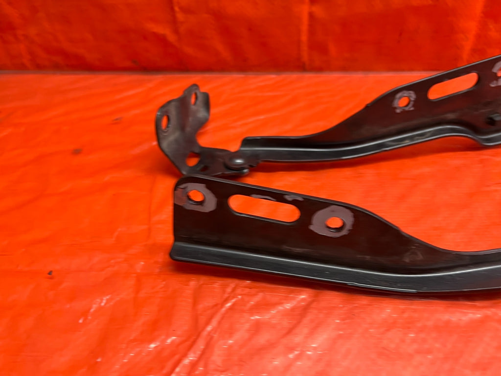 08 12 HONDA ACCORD   HOOD HINGE SET   LEFT AND RIGHT HINGES   OEM #1748