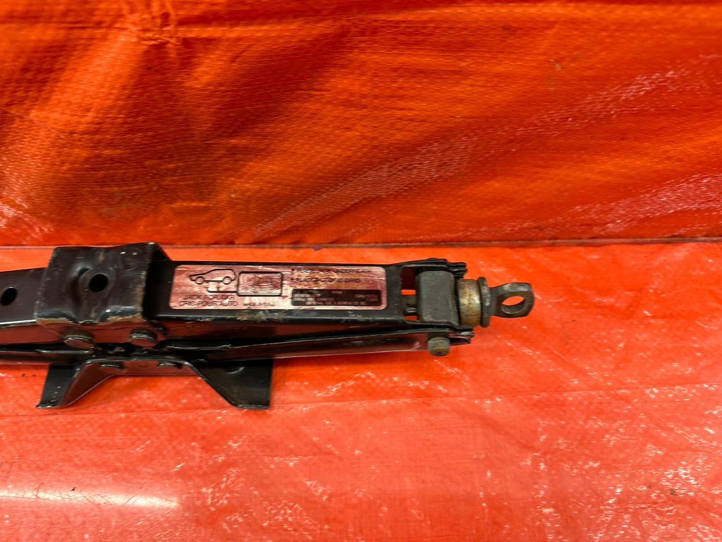 92 00 HONDA CIVIC   SPARE TIRE PANTOGRAPH / SCISSOR JACK   OEM #2185
