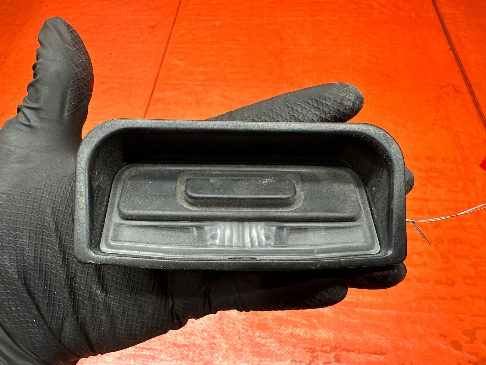 2018 2022 HONDA ACCORD REAR LICENSE PLATE LIGHT LAMP HOUSING ASSY OEM #20ACC7