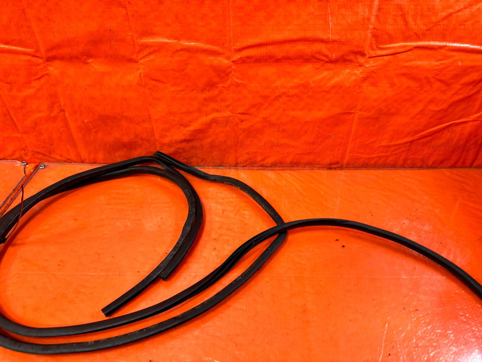 92 95 HONDA CIVIC 2D COUPE CHASSIS 2 DOOR OPEN TRIM WEATHER STRIP LEFT FRONT 3274