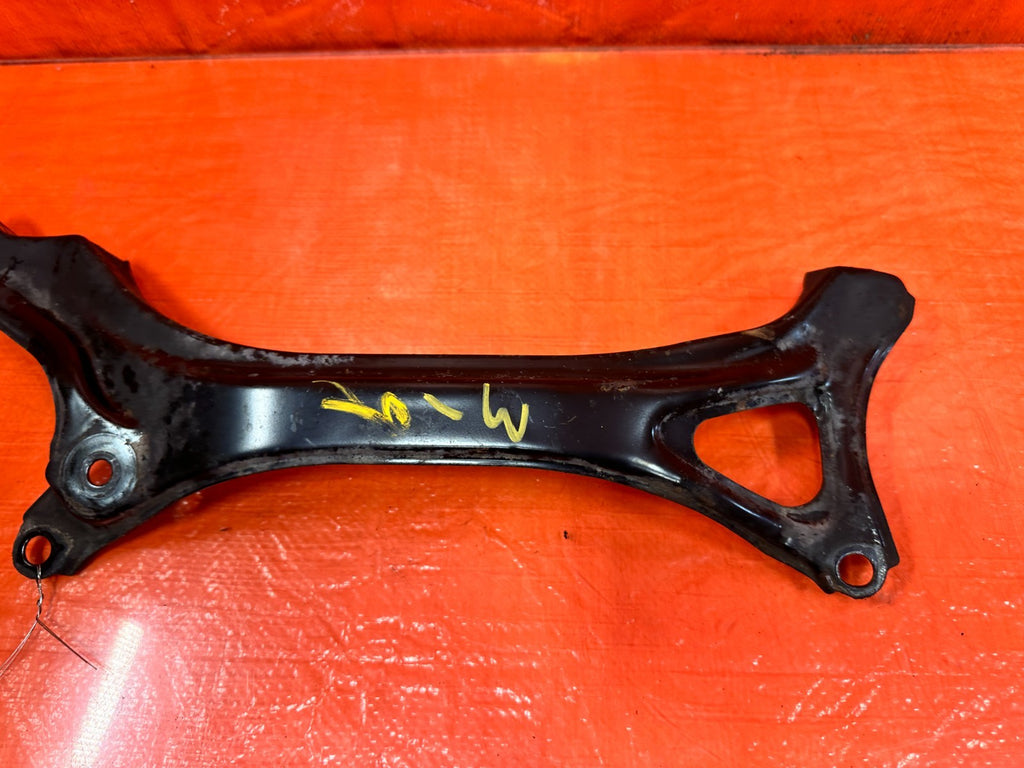96 00 HONDA CIVIC   FRONT SUBFRAME BRACE BRACKET INSERT   OEM   #3193