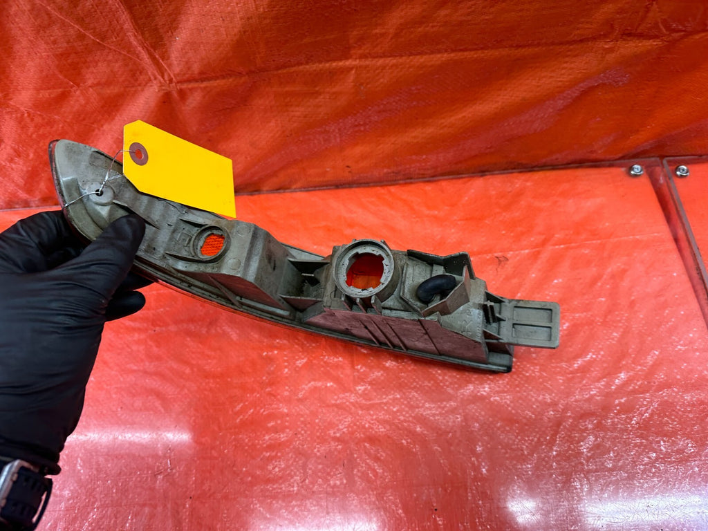 94 97 ACURA INTEGRA RIGHT CORNER LIGHT CORNER LAMP BUMPER PASSENGER SIDE OEM 2296