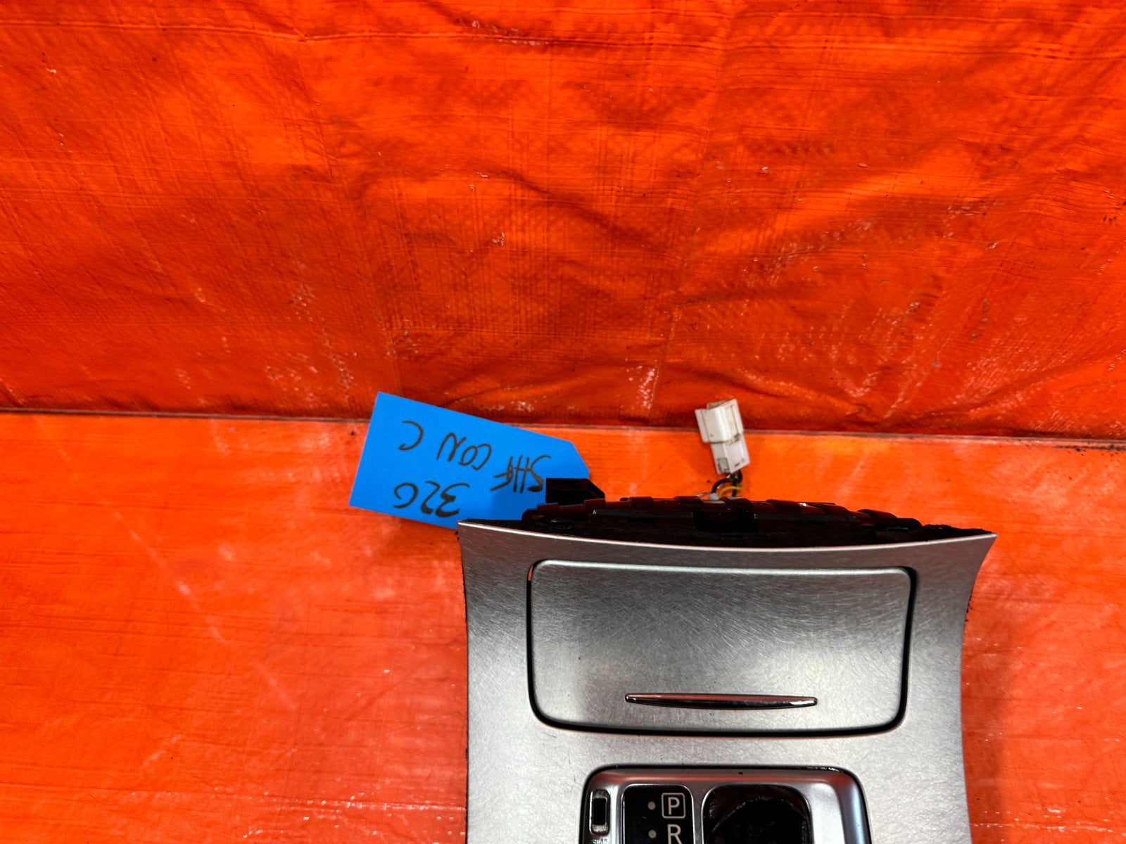 08 09 INFINITI G37 2D COUPE   AUTOMATIC SHIFTER TRIM AND BOOT   OEM 3208