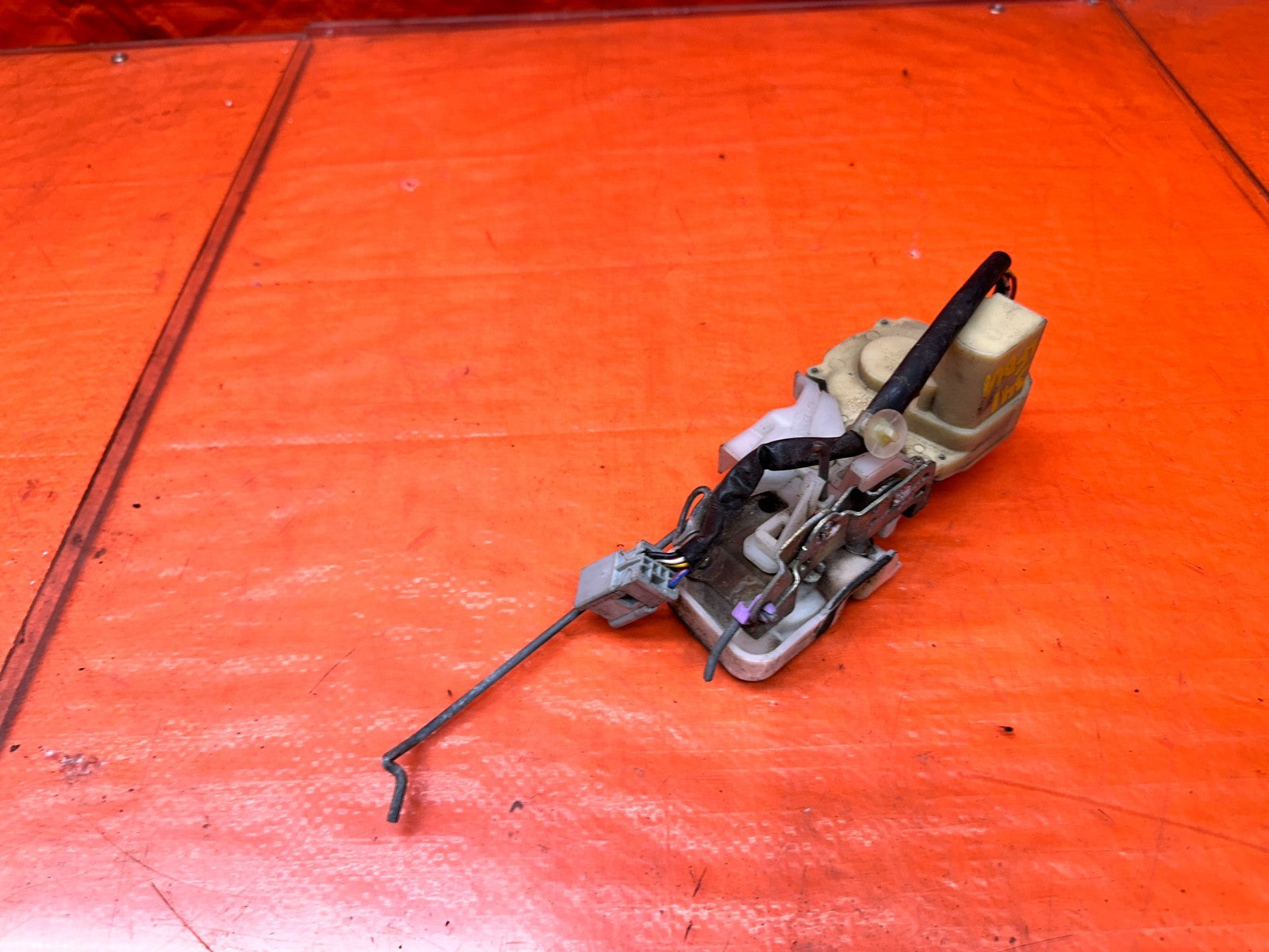 94-01 ACURA INTEGRA 4D 1.8L LEFT FRONT DRIVER POWER DOOR LOCK ACTUATOR OEM #34111
