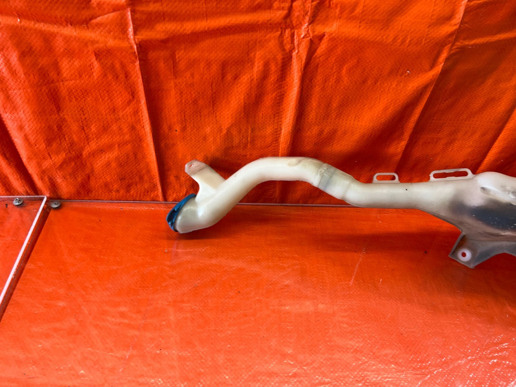 06 11 HONDA CIVIC 4 DOOR SEDAN   WINDSHIELD WIPER FLUID RESERVOIR TANK OEM #1356