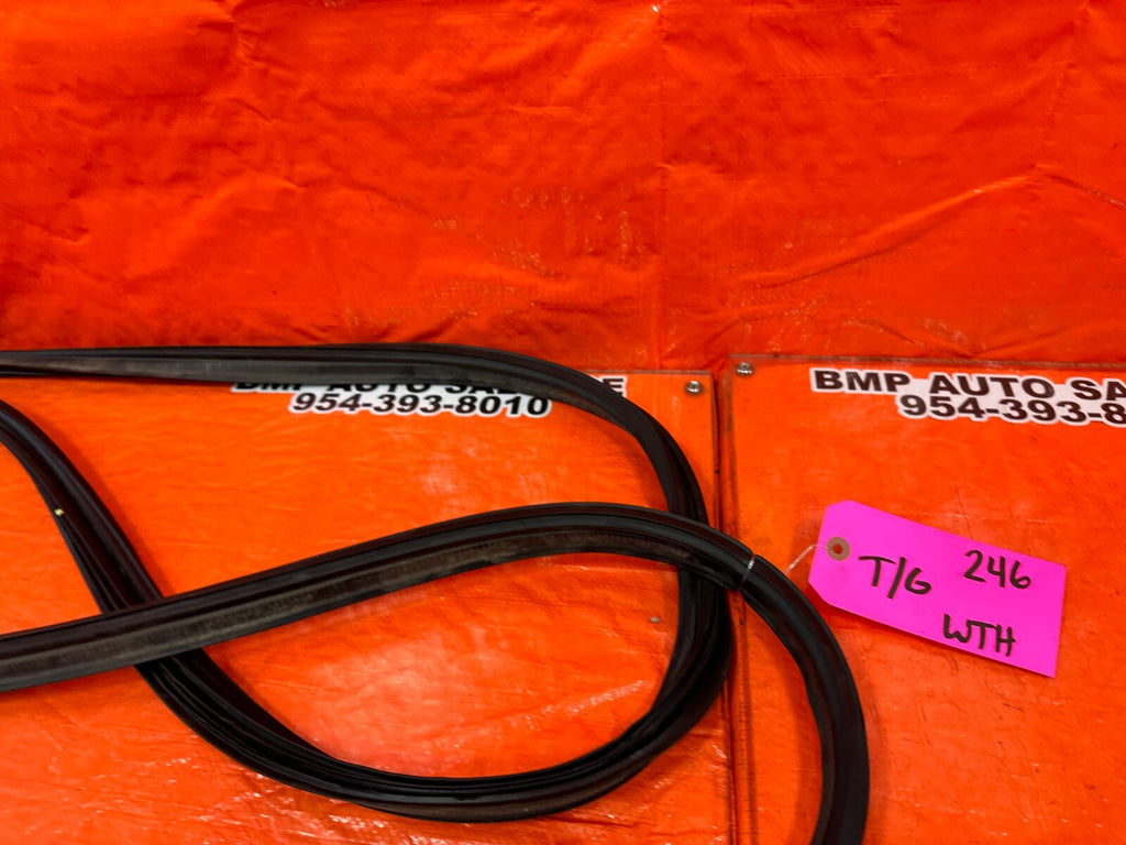94 01 ACURA INTEGRA 2D REAR TRUNK TAIL GATE WEATHER STRIP TRIM RUBBER GASKET 2465