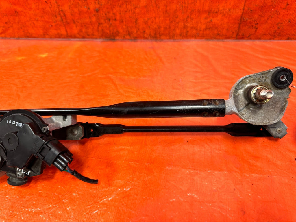 10 16 HYUNDAI GENESIS COUPE WINDSHIELD WIPER MOTOR W/ LINKAGE COMPLETE OEM 3252