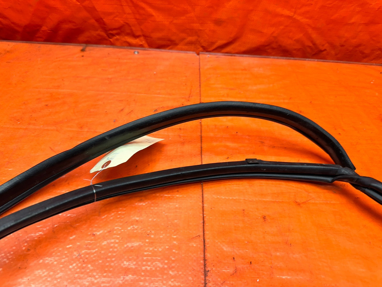 92 96 HONDA PRELUDE RIGHT DOOR OPENING WEATHERSTRIP OEM #33218