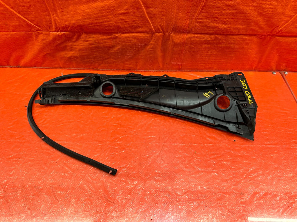 08 15 INFINITI G37 & Q60   2D COUPE   WIPER COWL TRIM   LEFT SIDE   OEM #2079