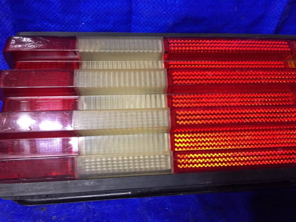 OEM 1986 1987 88 89 90 MERCEDES W126 280 380 560 SEL PASSENGER RIGHT TAIL LIGHT2