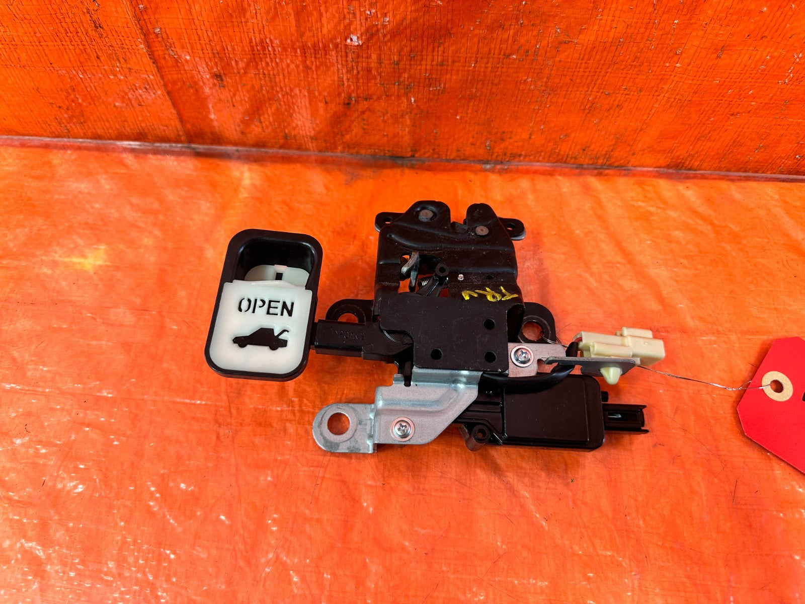 09 11 MAZDA RX8 RX 8   TRUNK LID LATCH LOCK ACTUATOR   OEM FACTORY #3031