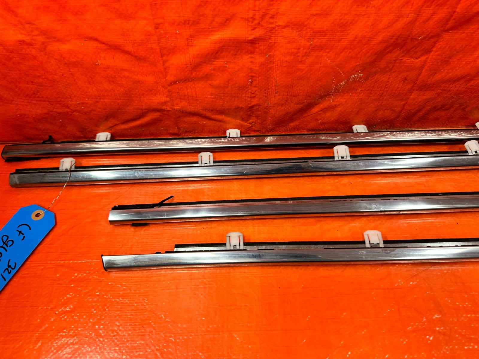 09 14 ACURA TSX   FRONT & REAR / LEFT & RIGHT EXTERIOR WINDOW GLASS TRIM OEM 3216