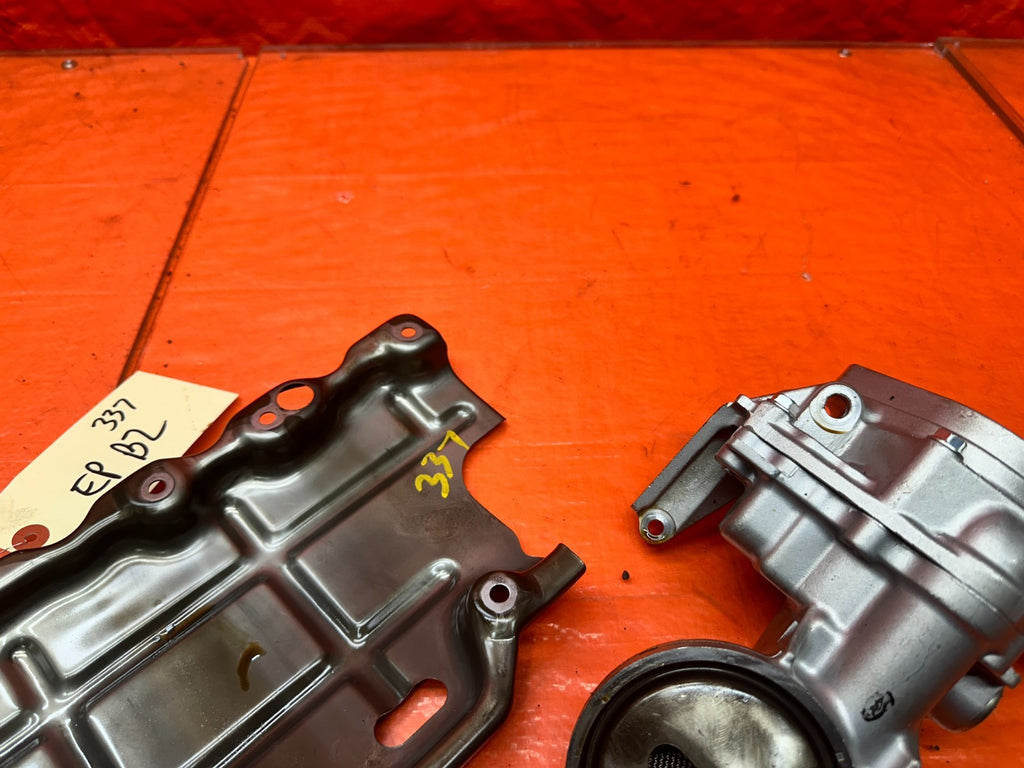 00 03 HONDA S2000 AP1 2.0L F20C ENGINE BLOCK OIL PUMP ASSEMBLY OEM #3378