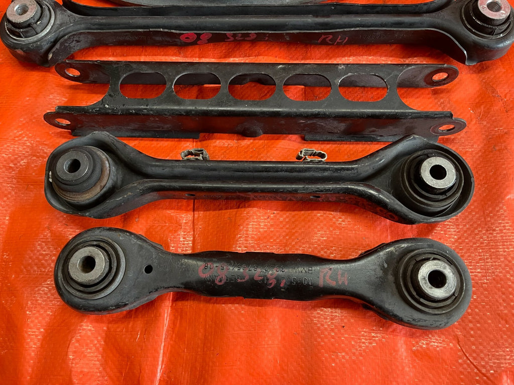 2008 08 BMW 328i   PASSENGER RIGHT REAR   CONTROL ARM SET   ARMS R RH   OEM OE4