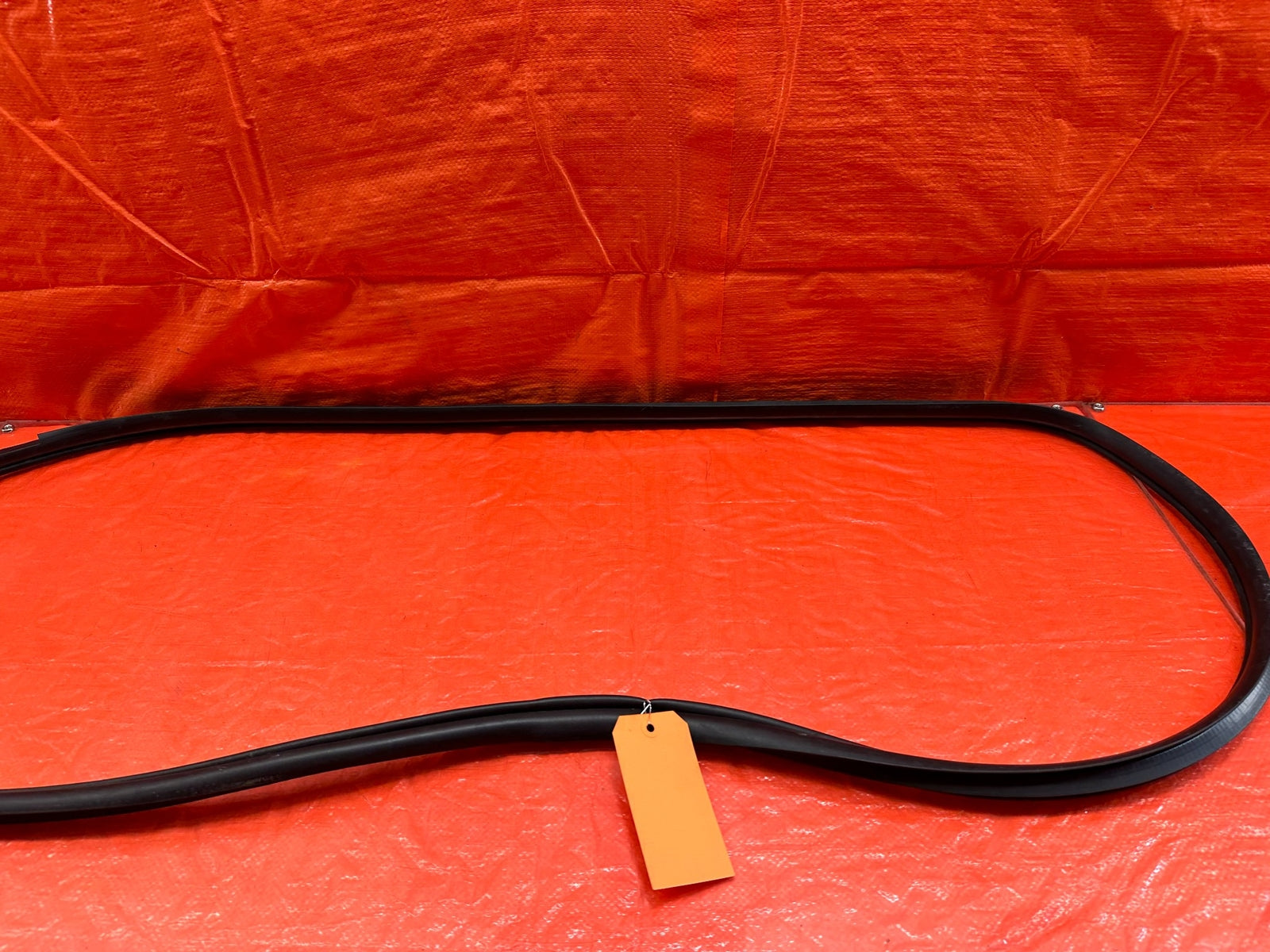 LANCER EVOLUTION X EVO 10 CHASSIS  DOOR OPEN TRIM WEATHER STRIP RIGHT FRONT 2176
