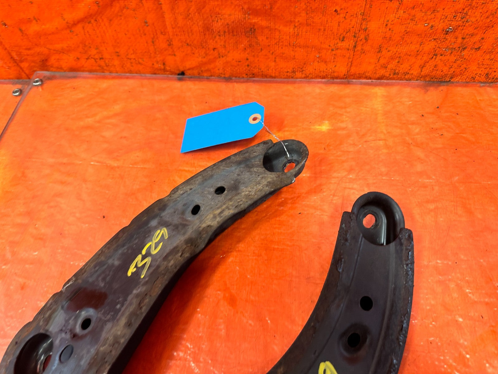 2013 13 INFINITI G37 S CONVERTIBLE   FRONT SUB FRAME BRACKETS   OEM #3296