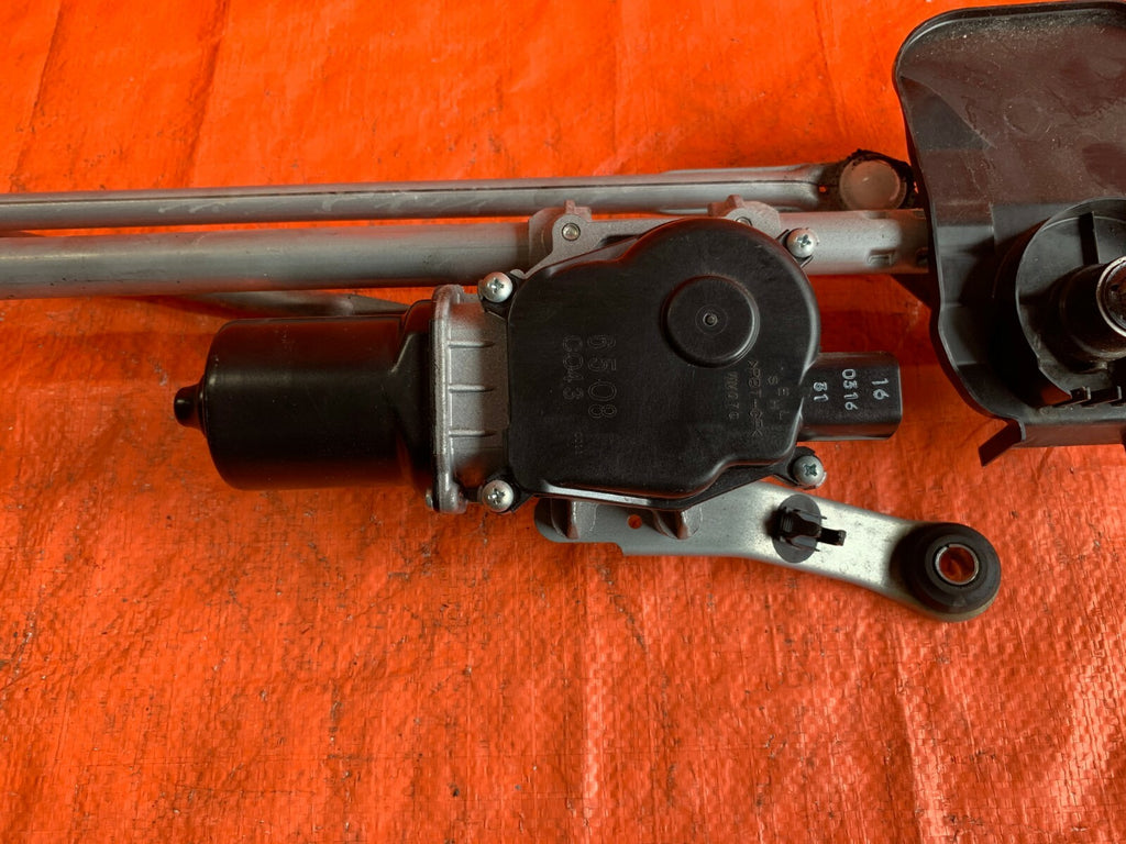 OEM 2014 2015 2016 INFINITI Q50 WINDSHIELD WIPER MOTOR WITH LINKAGE 4