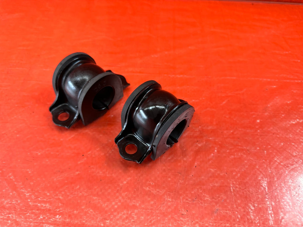 04 07 HONDA S2000   FRONT SWAY STABILIZER BAR BUSHINGS AND BRACKETS   OEM #1978