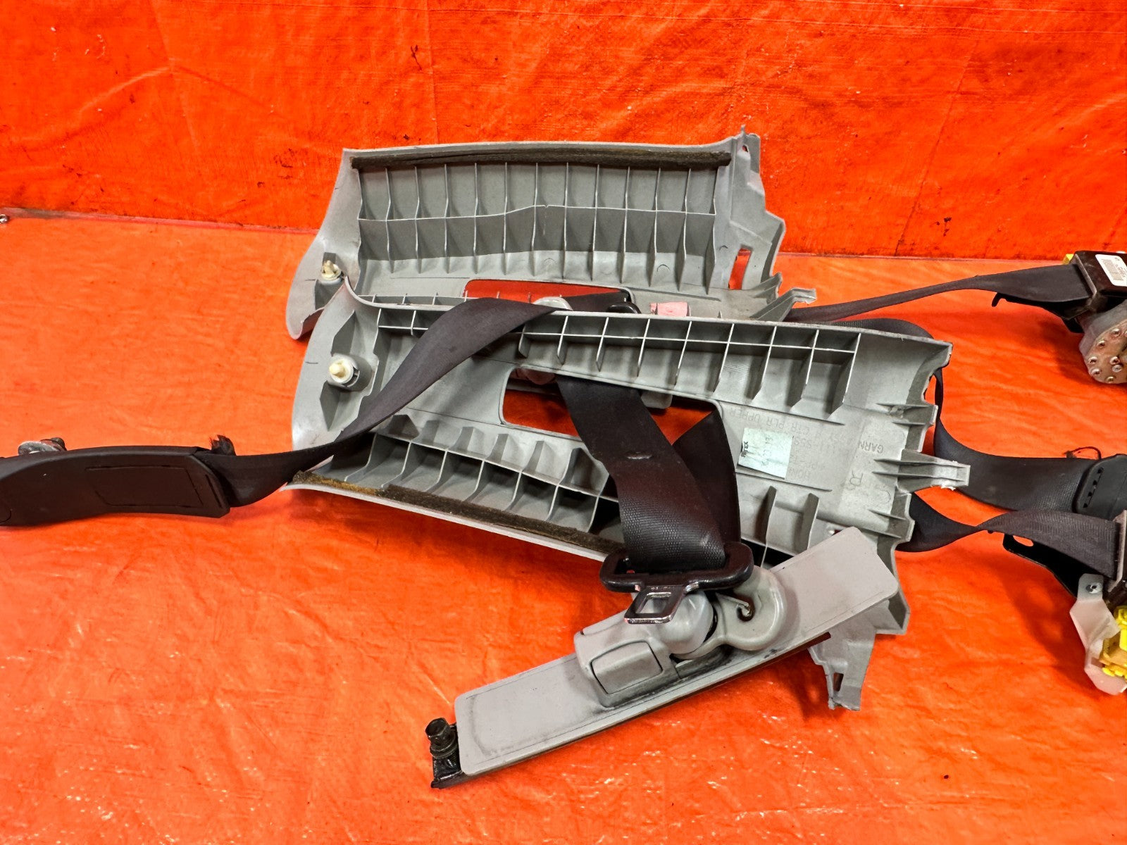 02 05 HONDA CIVIC SI EP3 HATCHBACK   LEFT & RIGHT FRONT SEAT BELTS   OEM #3087