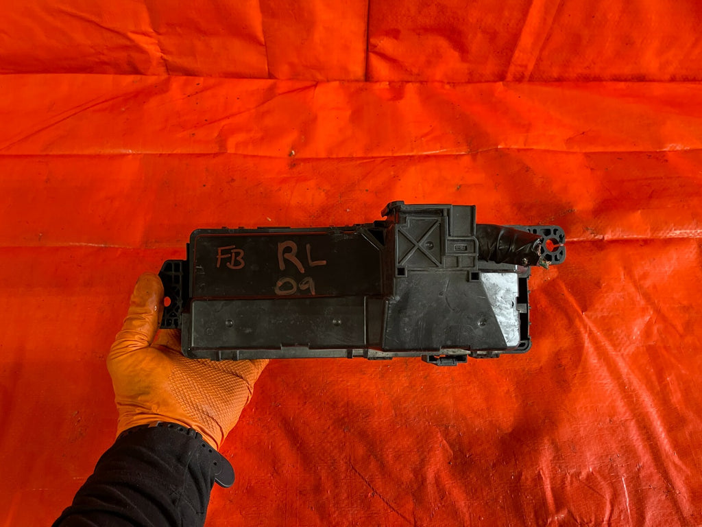 09 12 ACURA RL   EXTERIOR UNDER HOOD ENGINE BAY   FUSE BOX PANEL   OEM FACTORY6