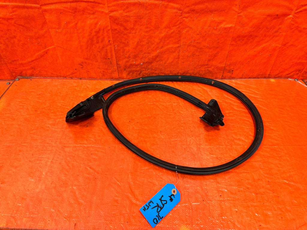 09 15 INFINITI G37 CONVERTIBLE   DRIVER LEFT FRONT   DOOR WEATHER STRIP OEM 3101