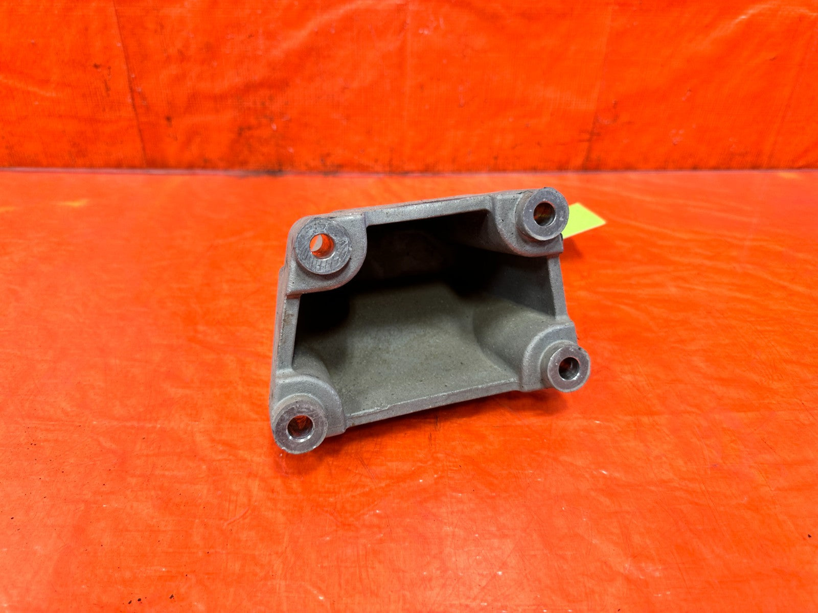 13 16 HYUNDAI GENESIS COUPE 3.8L   DRIVER LEFT   ALUMINUM ENGINE BRACKET 2992