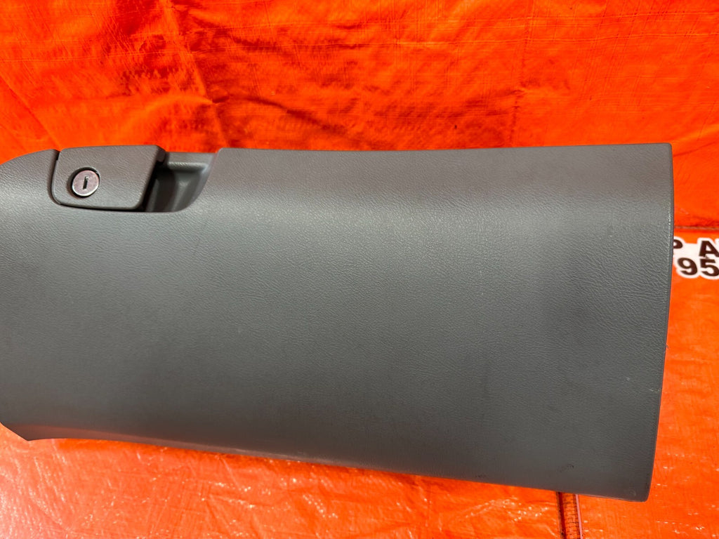 04 05 ACURA TSX   GLOVE BOX ASSEMBLY   GRAY COLOR   OEM #2555