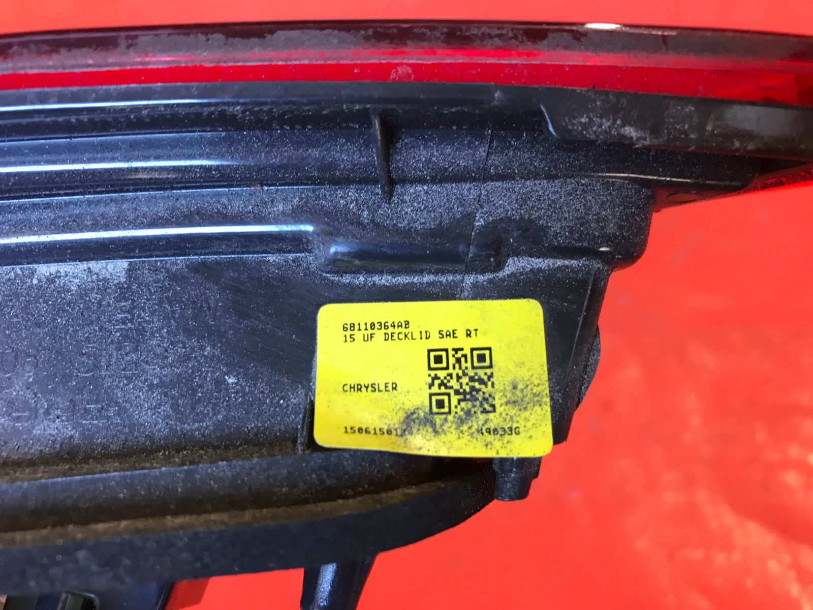 OEM 2015 2016 2017 CHRYSLER 200 PASSENGER RIGHT INNER TRUNK TAIL LIGHT LAMP6