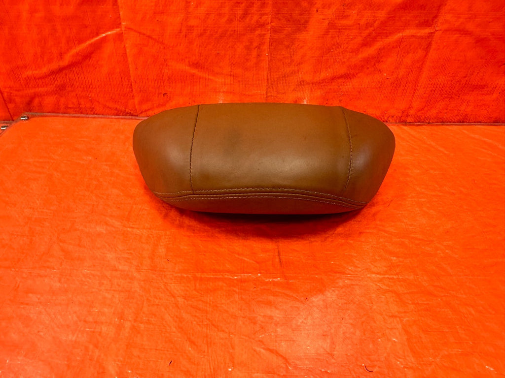 02 05 LEXUS SC430   FRONT SEAT   LEFT OR RIGHT HEAD REST   PEANUT BUTTER OEM 2885