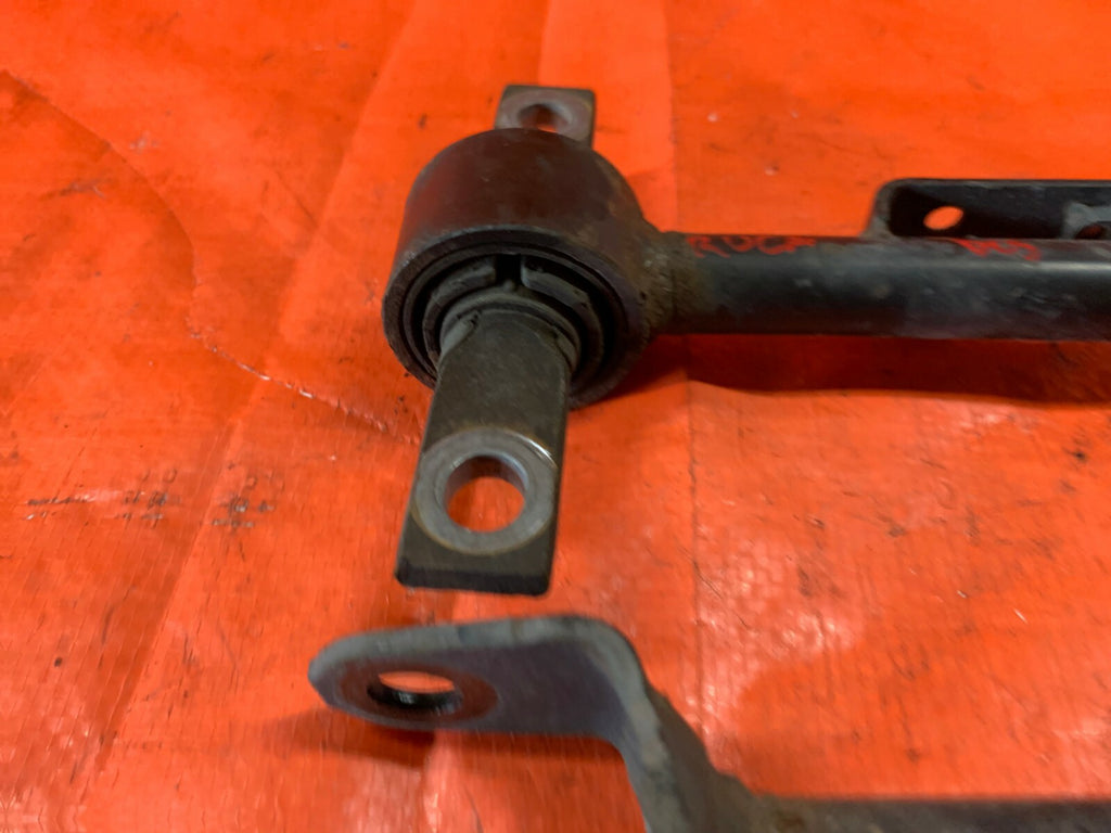 OEM 2003 03 ACURA RSX TYPE S   REAR UPPER CONTROL ARM SET   LEFT AND RIGHT ARMS3