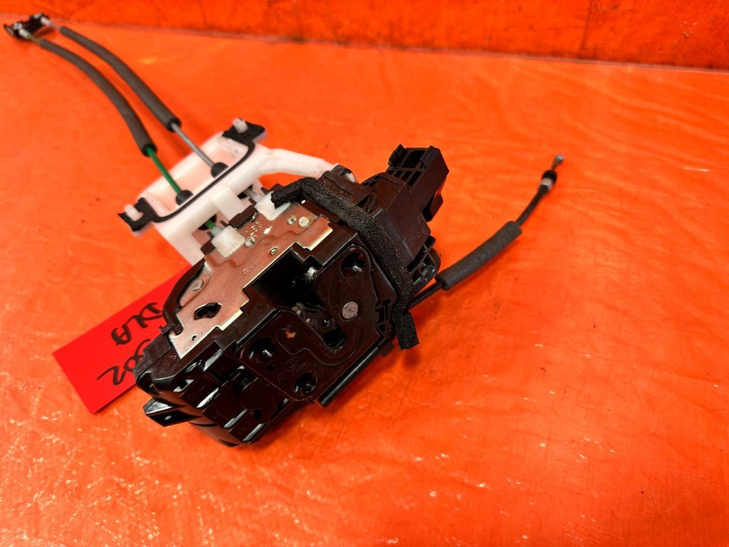 10 16 HYUNDAI GENESIS COUPE   PASSENGER RIGHT FRONT DOOR LOCK ACTUATOR   OEM 3022