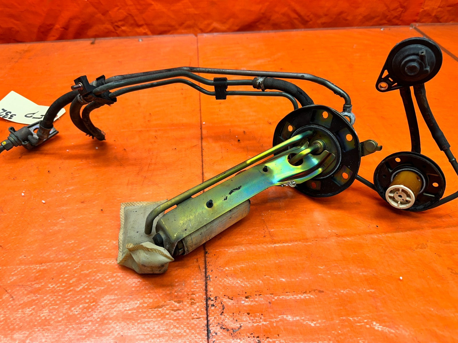 92 96 HONDA PRELUDE FUEL PUMP ASSEMBLY WITH LINES OEM #3328