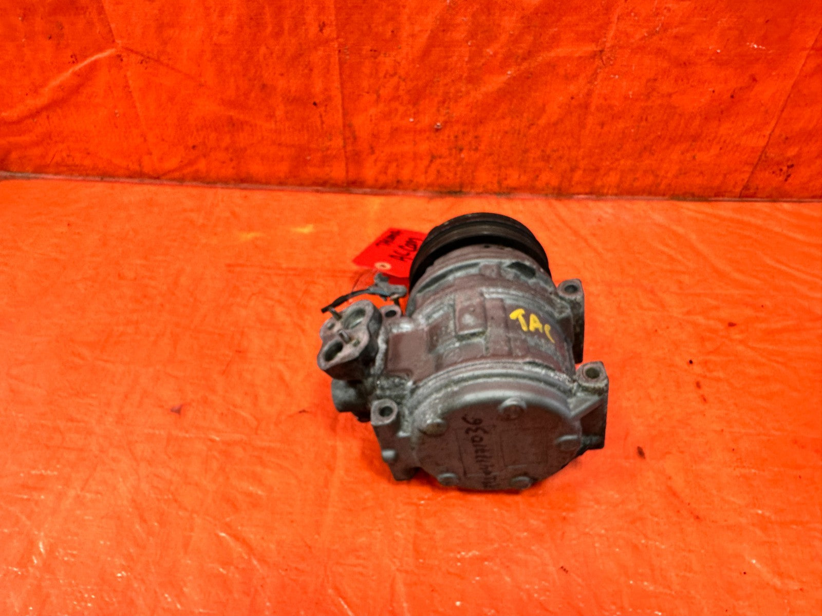 95 97 TOYOTA TACOMA   2RZ FE 2.4L   AC COMPRESSOR   OEM4